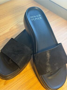 Donald Pliner Black Slide Sandals